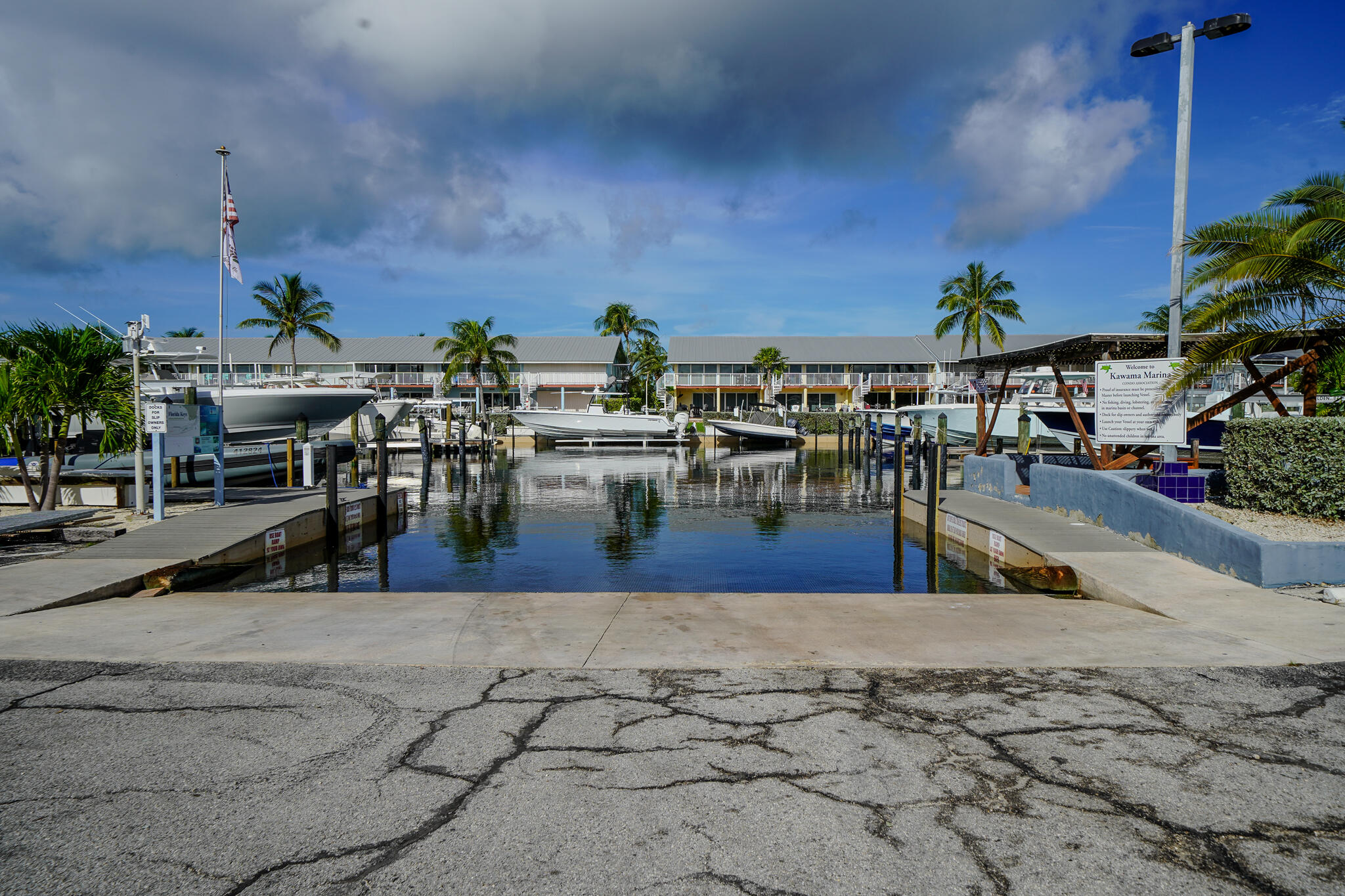 1500 Ocean Bay Drive, Unit H5 Key Largo, FL 33037 - Photo 20 of 24 a view of a swimming pool and outdoor space