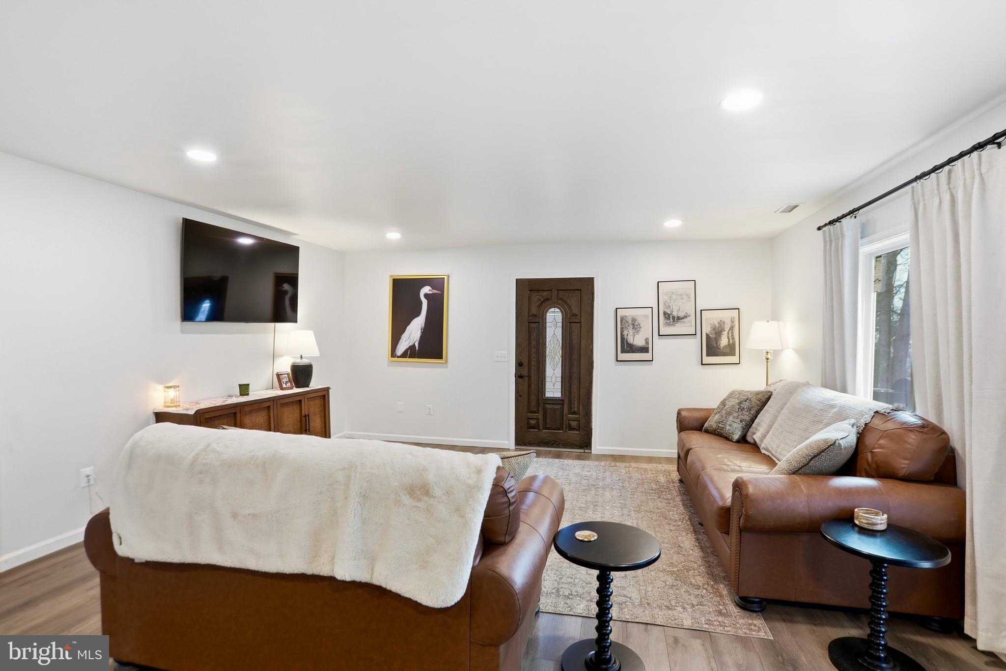 842 Valley View Road Harpers Ferry, WV 25425 - Photo 3 of 31