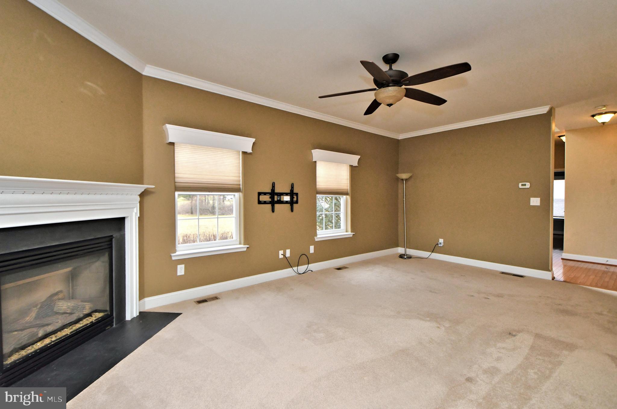 458 Buchanan Road Perkasie, PA 18944 - Photo 25 of 71 LIving Room
