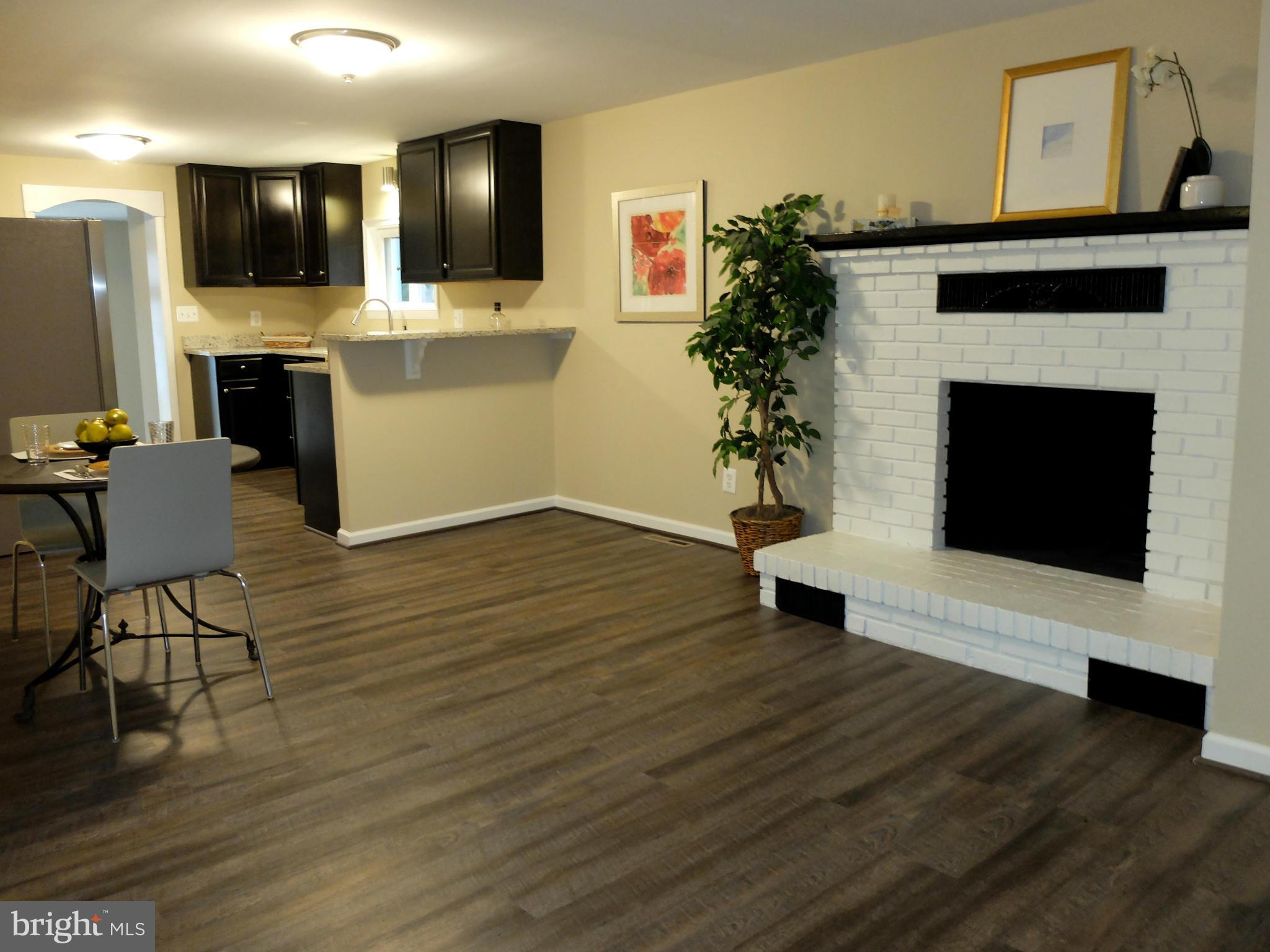308 Cambridge Road Pasadena, MD 21122 - Photo 11 of 30 Interior (General)