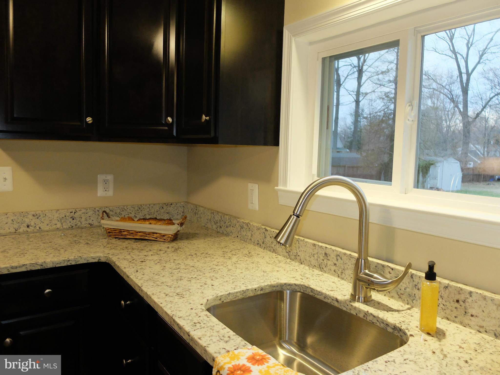 308 Cambridge Road Pasadena, MD 21122 - Photo 14 of 30 Kitchen
