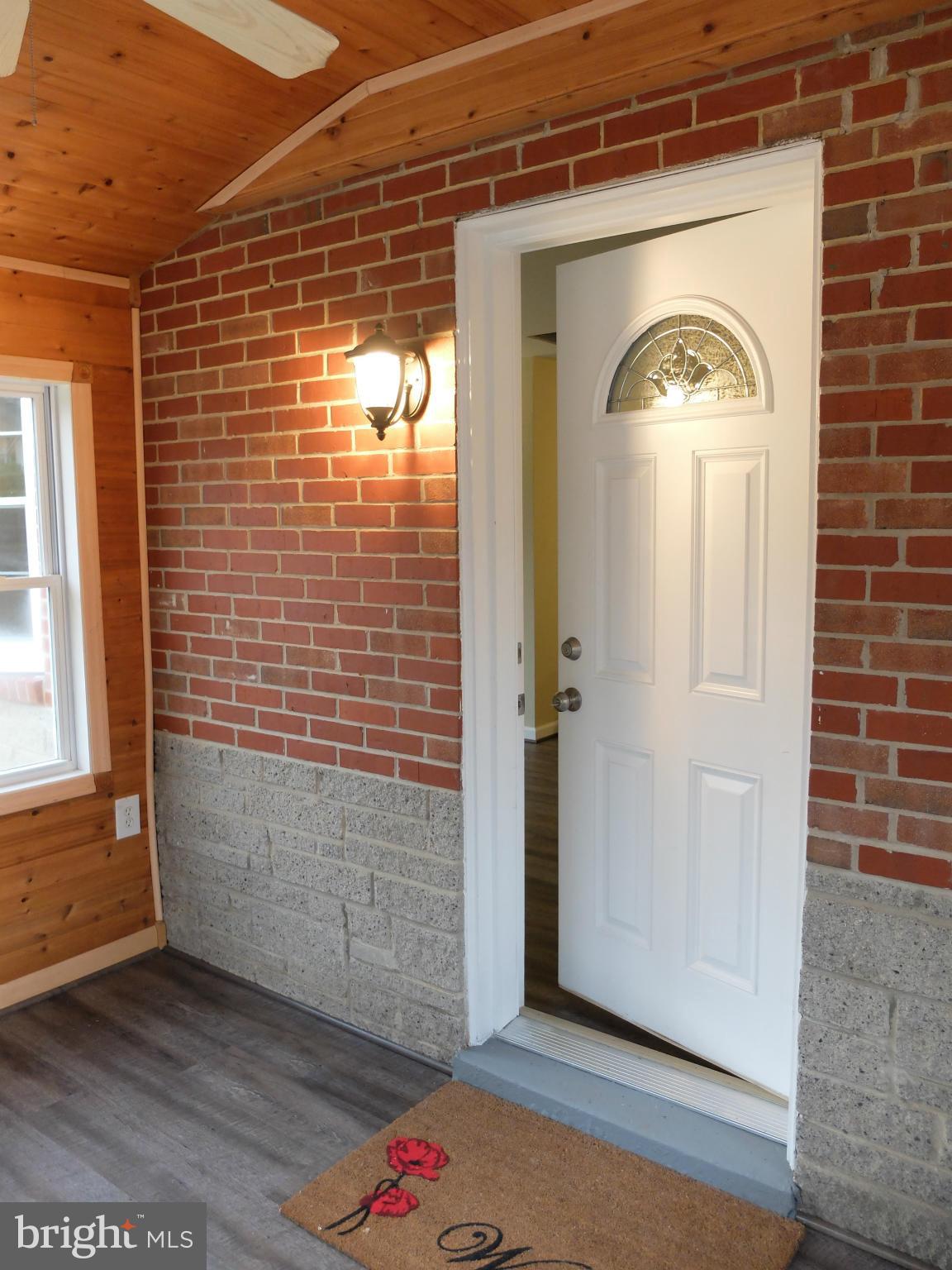 308 Cambridge Road Pasadena, MD 21122 - Photo 4 of 30 Interior (General)
