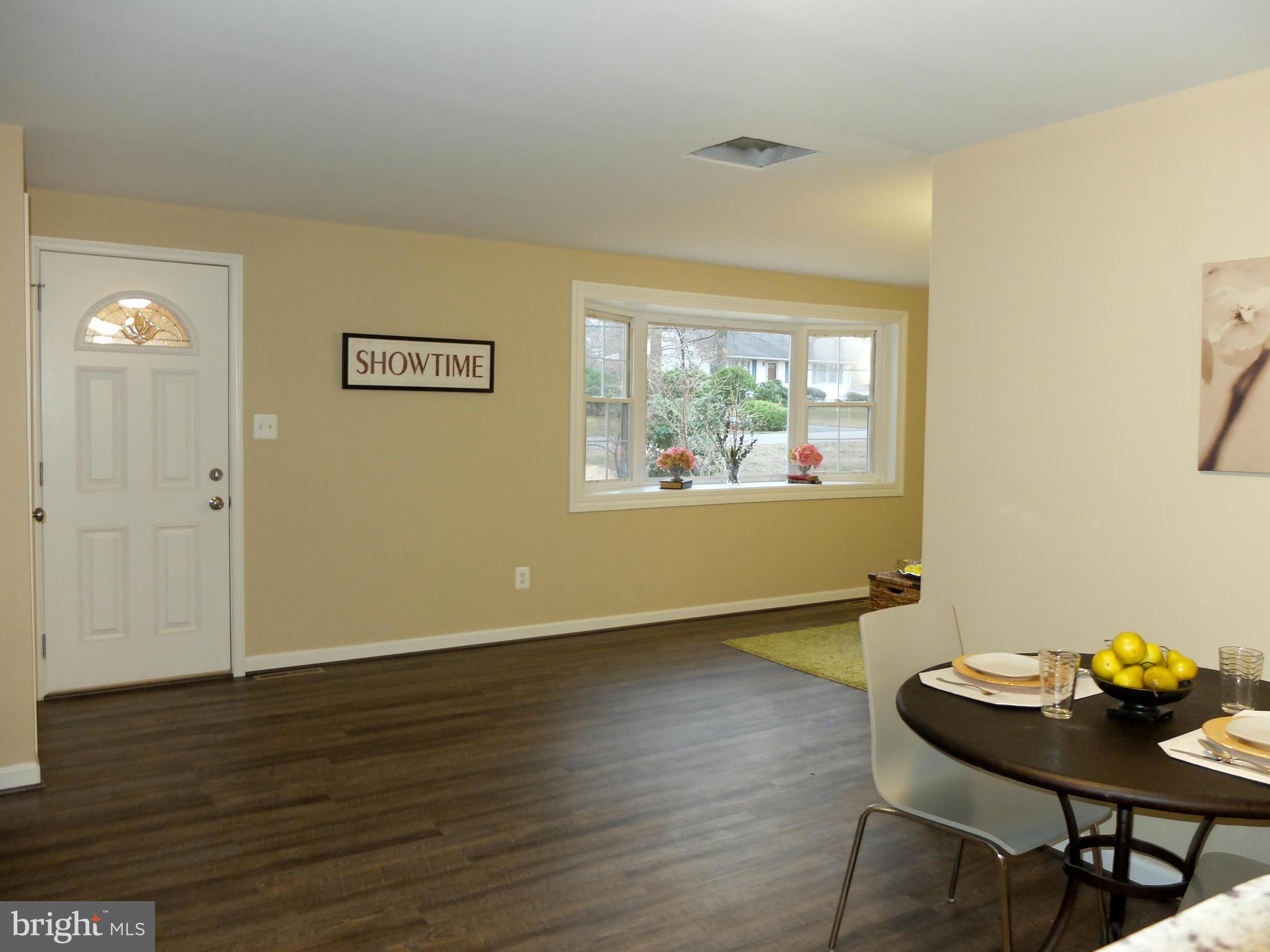 308 Cambridge Road Pasadena, MD 21122 - Photo 5 of 30 Interior (General)