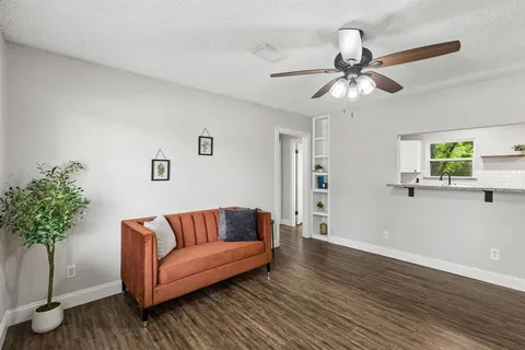 $295,000 | 1613 Dale Place, Irving, TX 75061