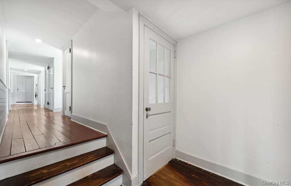 38 Landing Meadow Road Smithtown, NY 11787 - Photo 10 of 45 Gallery Image 10