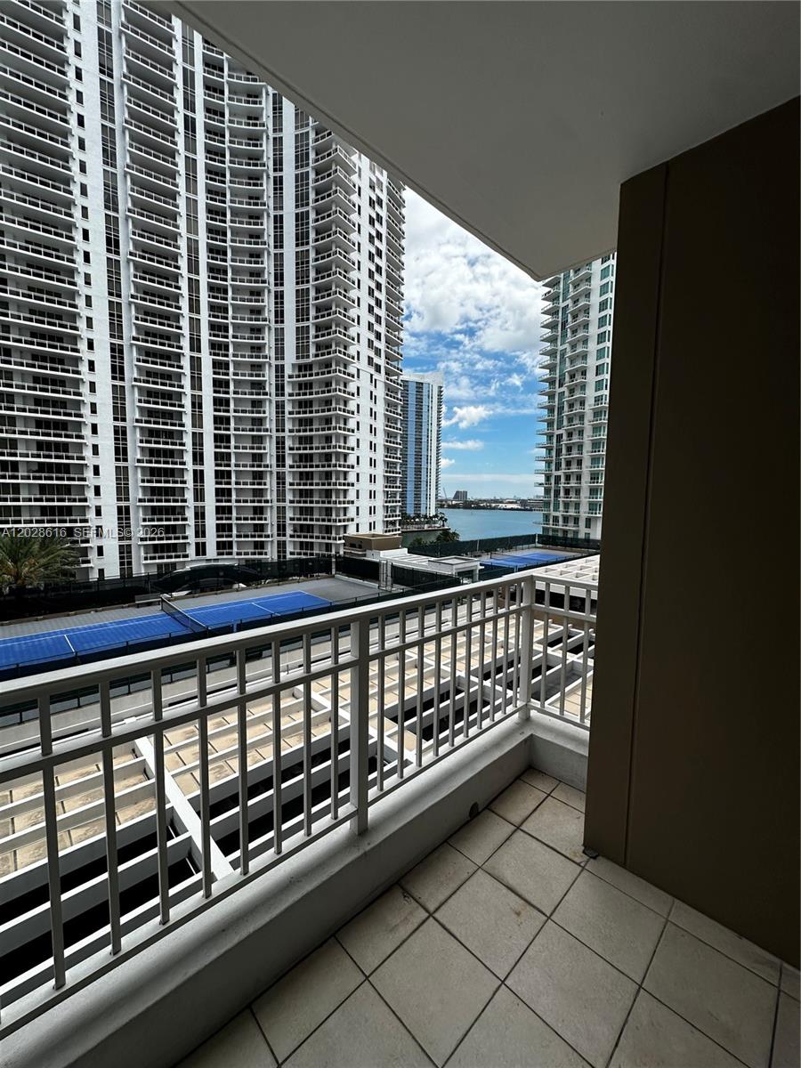 801 Brickell Key Boulevard, Unit 906 Miami, FL 33131 - Photo 3 of 29