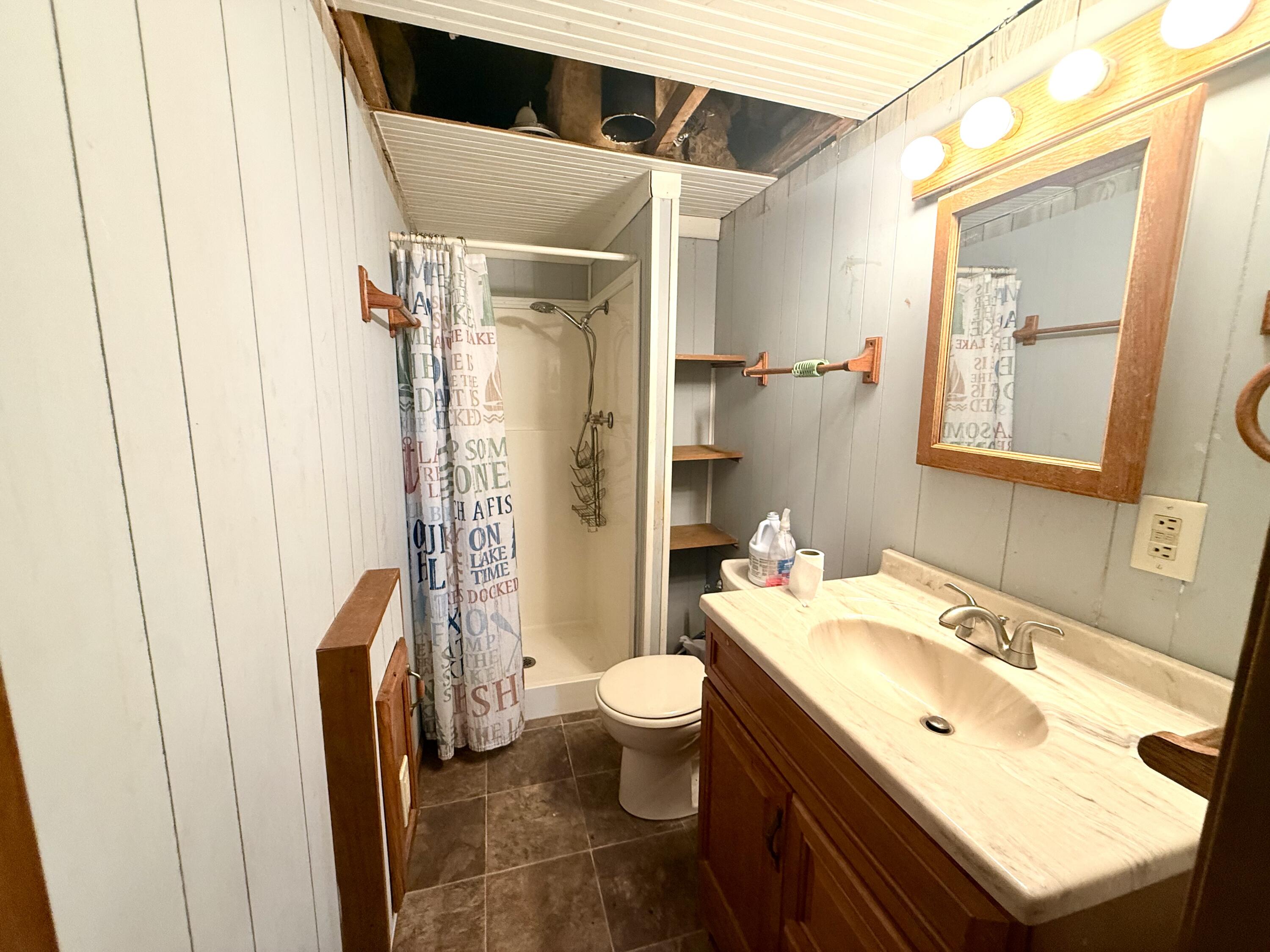 132 Mermie Road Hardin, KY 42048 - Photo 35 of 35 Bathroom off of Primary Bedroom