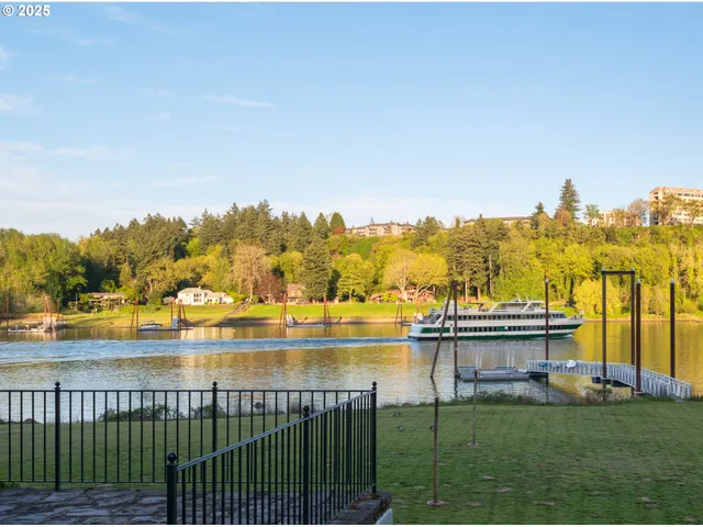 $9,950,000 | 12850 South Fielding Road, Lake Oswego, OR 97034