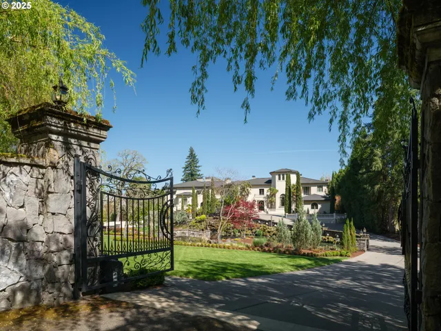 $9,950,000 | 12850 South Fielding Road, Lake Oswego, OR 97034