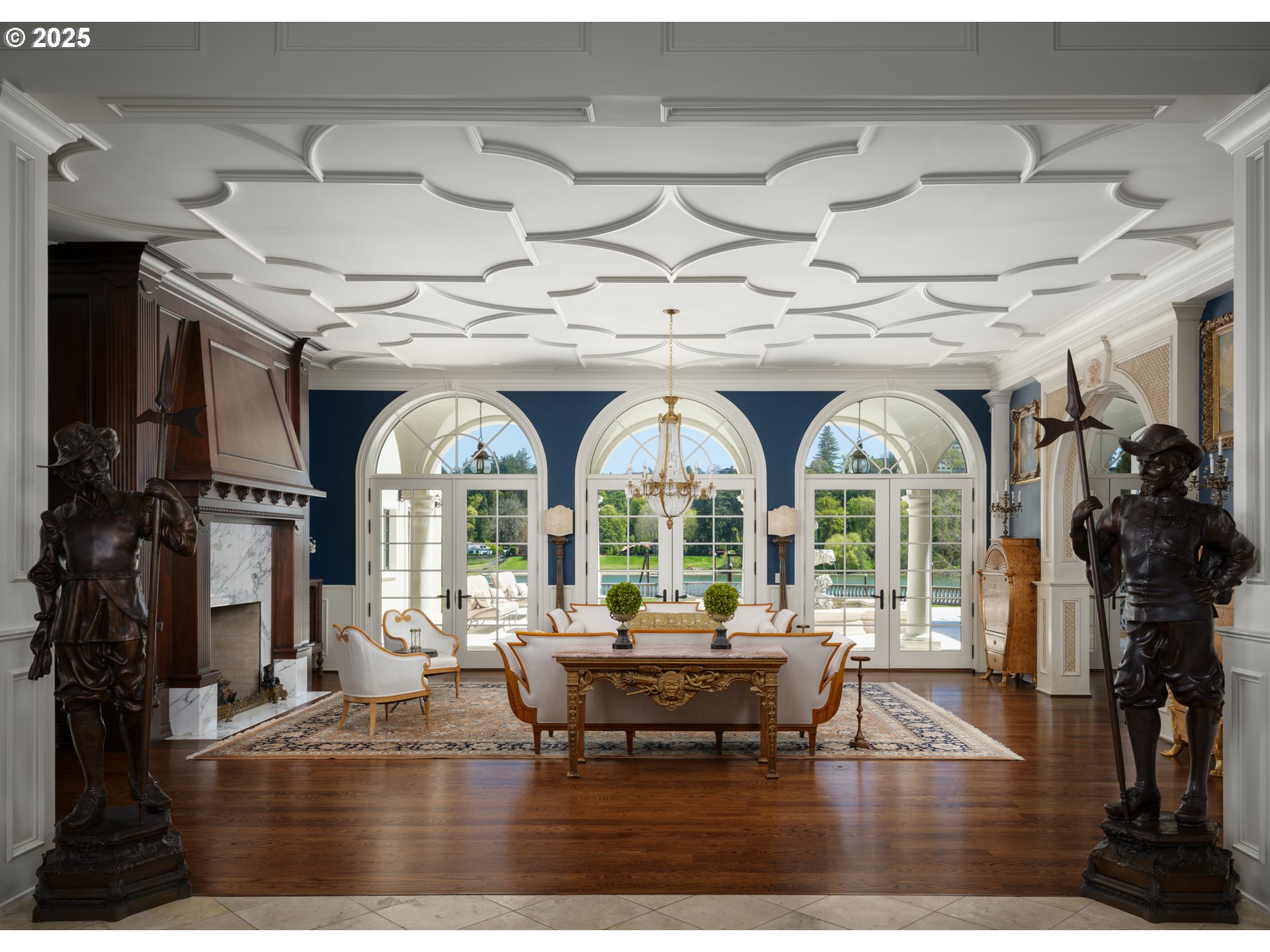 12850 South Fielding Road Lake Oswego, OR 97034 - Photo 10 of 48 Living Room