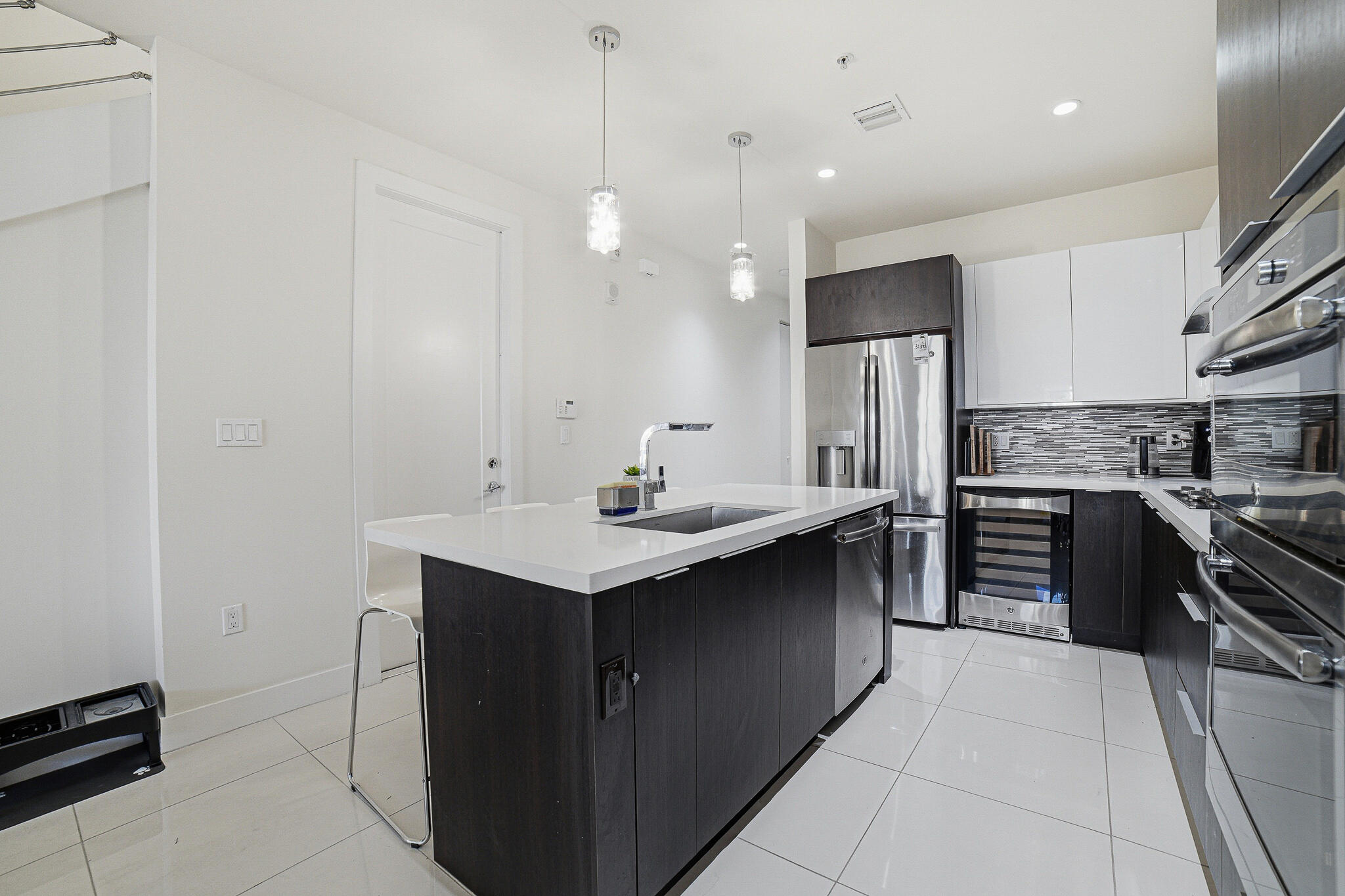 6415 Northwest 102nd Path, Unit 201 Miami, FL 33178 - Photo 4 of 38 Kitchen-B