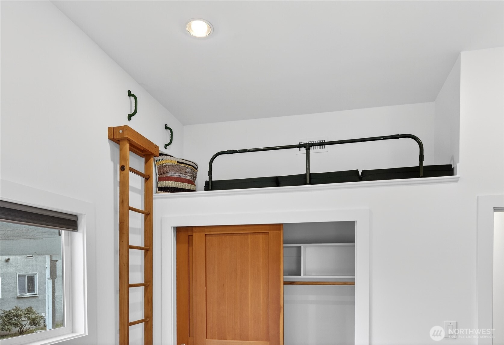 3528 Southwest 98th Street Seattle, WA 98126 - Photo 15 of 35