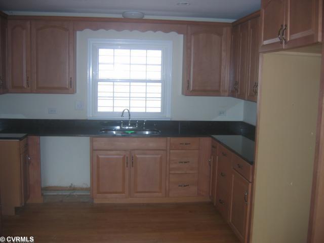2852 Morgantown Road Charlottesville, VA 22903 - Photo 2 of 8 Den/Family/Great Room