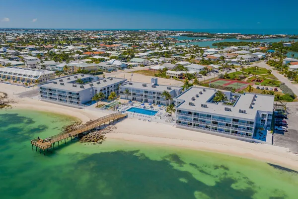 $529,990 | 201 East Ocean Drive, Unit 1211, Key Colony Beach, FL 33051