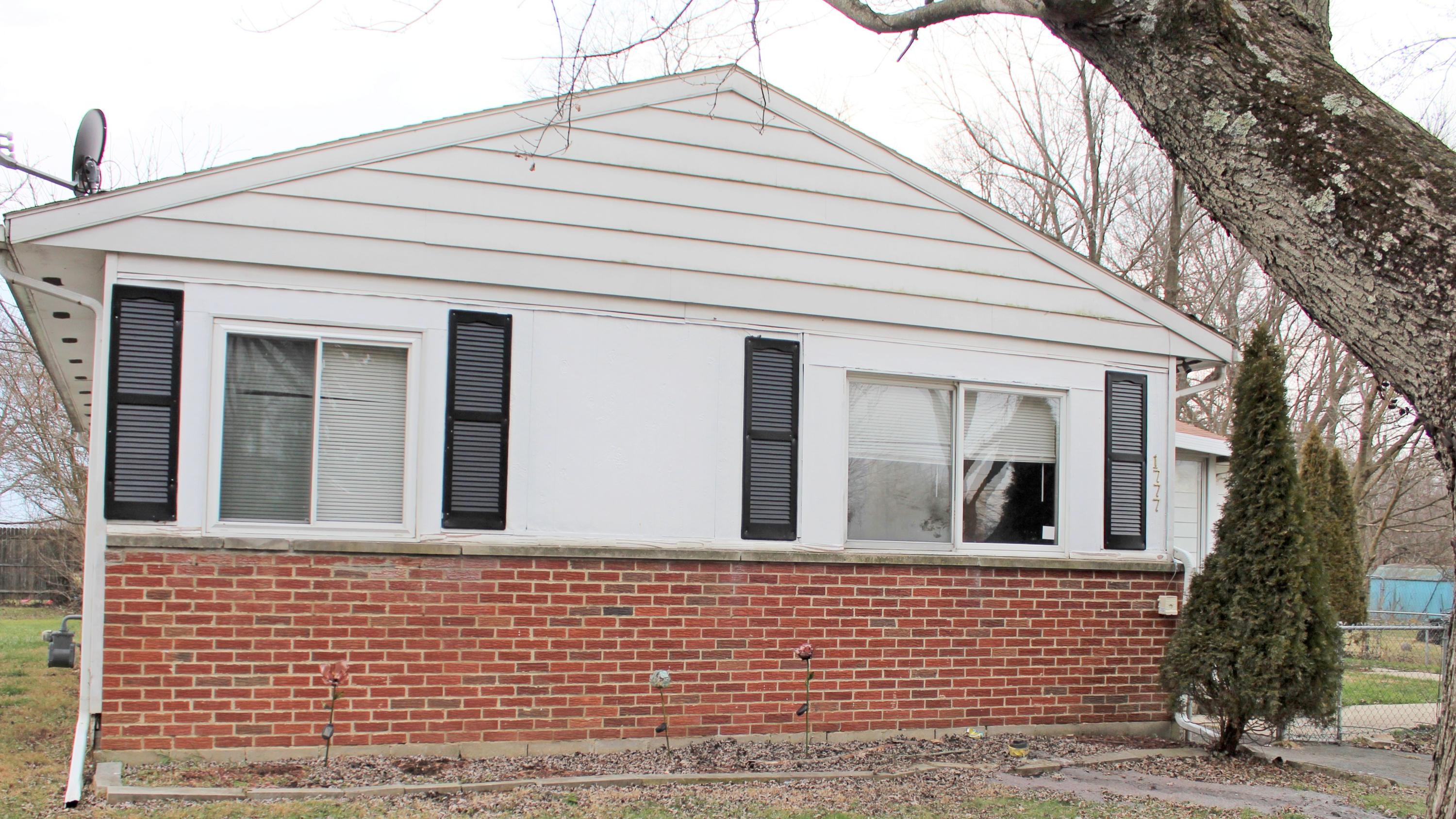 1777 Delaware Avenue Springfield, OH 45506 - Photo 2 of 33
