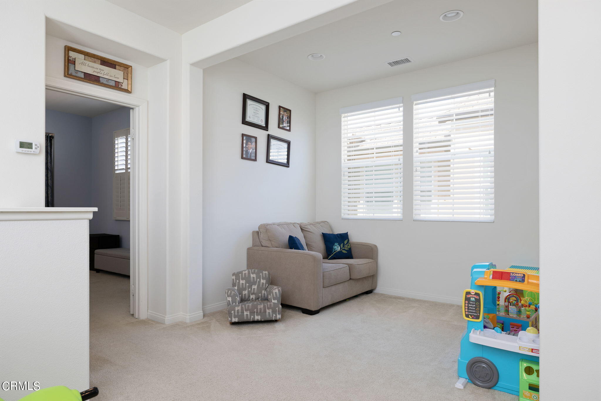 261 Stagetrail Road Camarillo, CA 93010 - Photo 12 of 32 12-web-or-mls-UpmarketMedia_261StageTrai