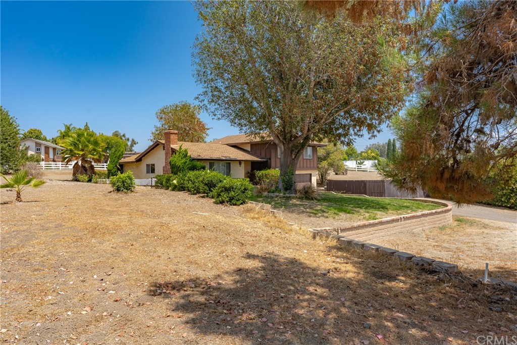 1309 Ridge Road Vista, CA 92081 - Photo 2 of 38