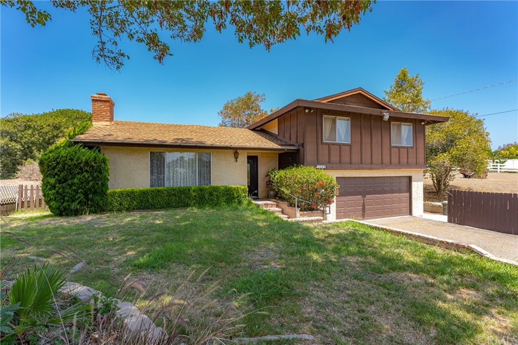 1309 Ridge Road Vista, CA 92081 - Photo 3 of 38