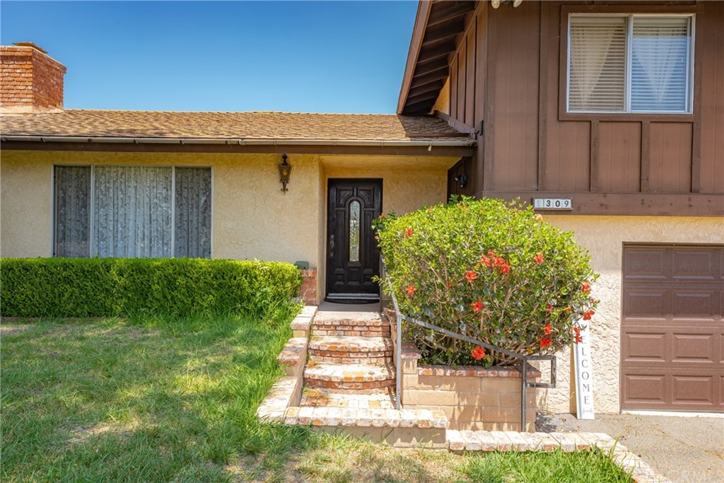 1309 Ridge Road Vista, CA 92081 - Photo 5 of 38