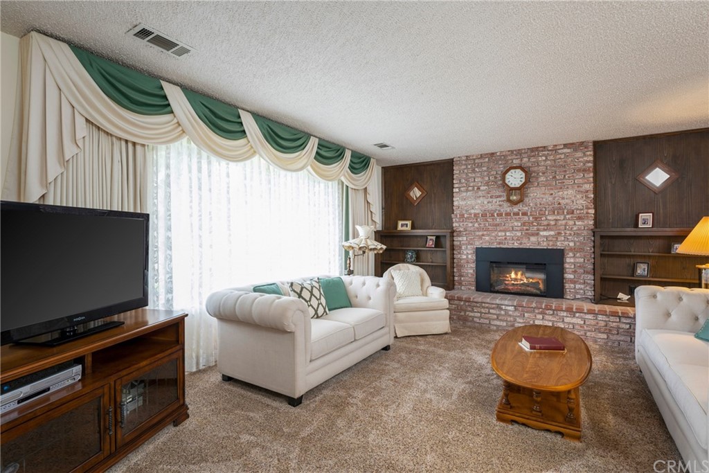 1309 Ridge Road Vista, CA 92081 - Photo 6 of 38