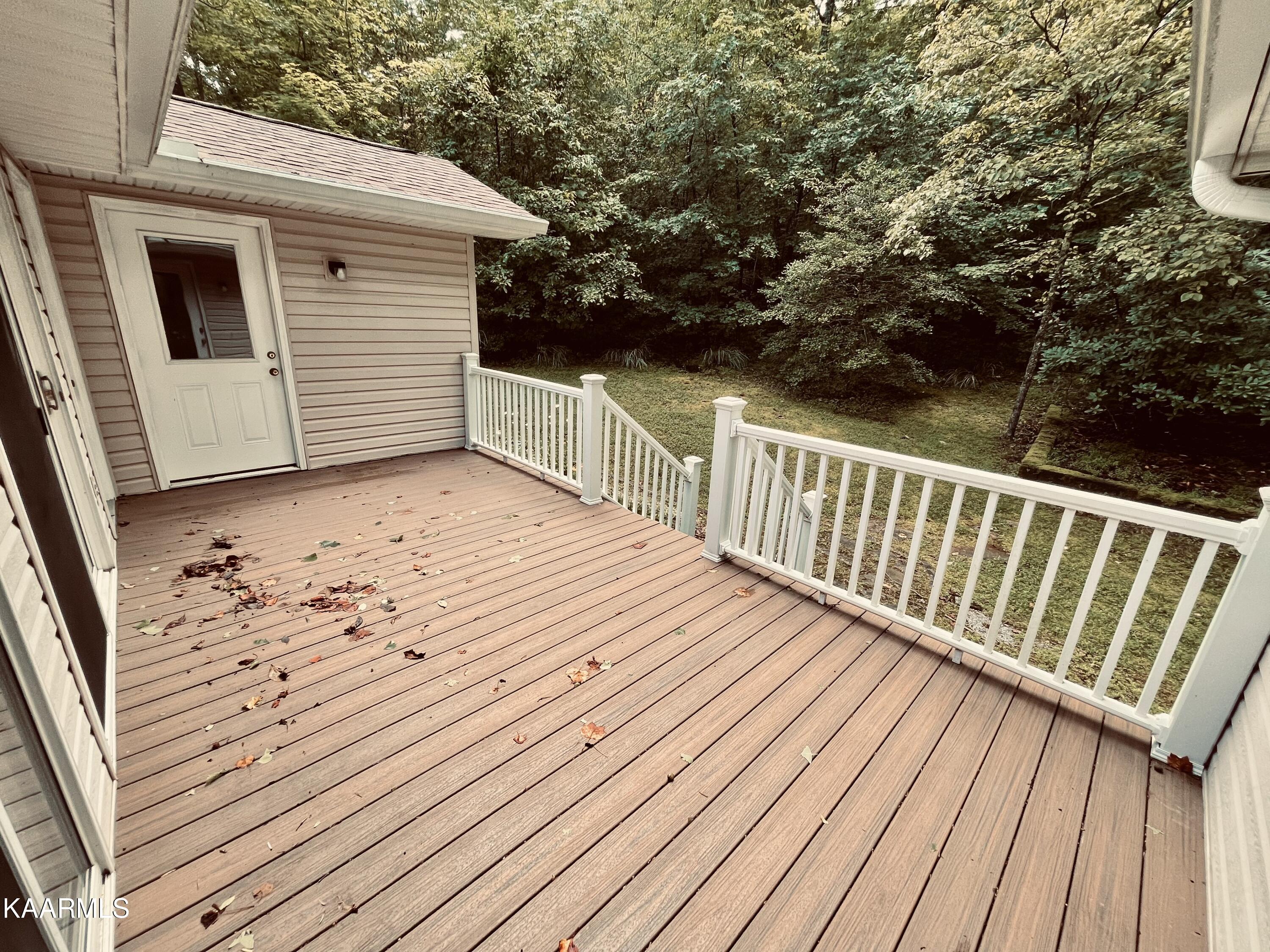 519 Yonside Drive Sparta, TN 38583 - Photo 21 of 27 B1A4768F-8D25-4A8B-96F8-F7C214837F24_1_2