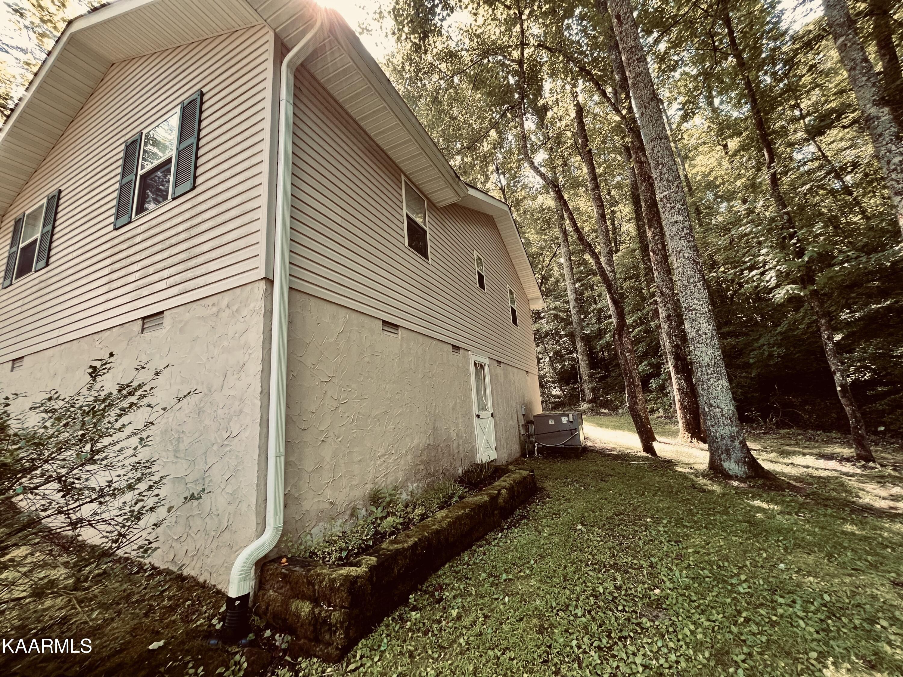 519 Yonside Drive Sparta, TN 38583 - Photo 25 of 27 779765FA-2603-41A1-BB5E-C5AD93CE7D9E_1_2