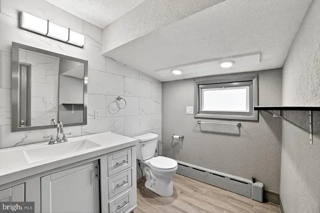 $1,800 | 18 Myrtle Avenue, Unit 1, Lawrence Township, NJ 08648