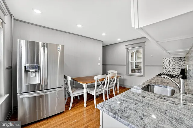 $1,800 | 18 Myrtle Avenue, Unit 1, Lawrence Township, NJ 08648