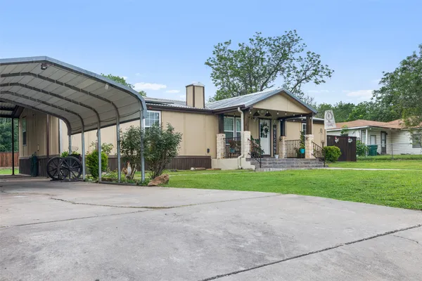 $245,000 | 857 East Guadalupe Street, La Grange, TX 78945