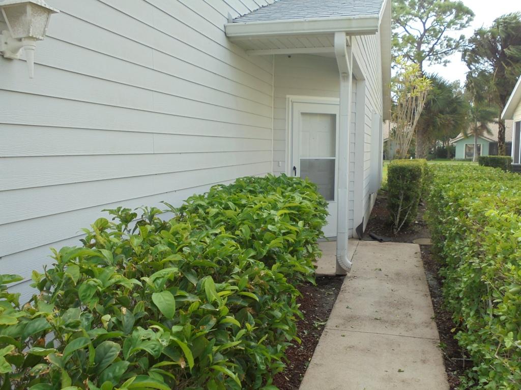 4009 Gator Trace Road Fort Pierce, FL 34982 - Photo 5 of 44 DSC09162