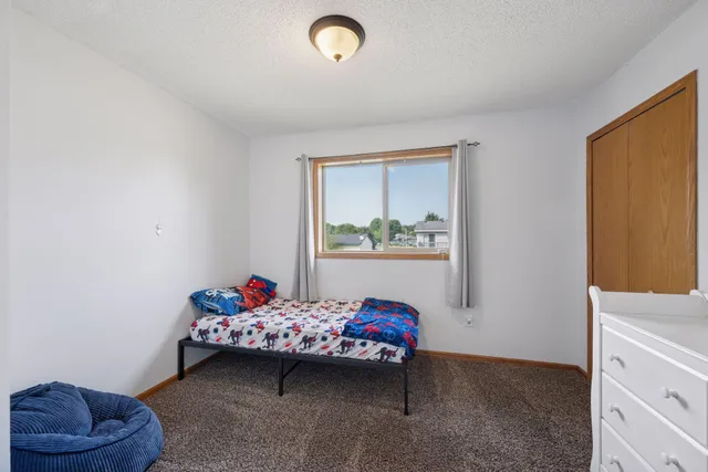 $320,000 | 25886 8th Street West, Zimmerman, MN 55398