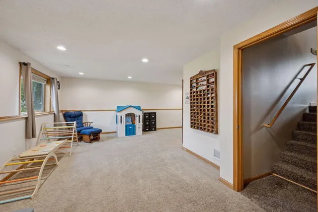 $320,000 | 25886 8th Street West, Zimmerman, MN 55398