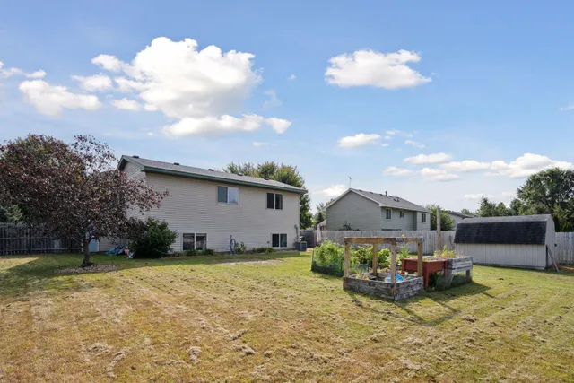 $320,000 | 25886 8th Street West, Zimmerman, MN 55398