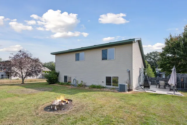 $320,000 | 25886 8th Street West, Zimmerman, MN 55398
