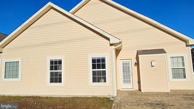 $3,300 | 11257 Yellowstone Court, White Plains, MD 20695