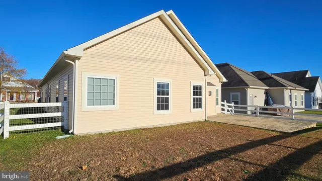 $3,300 | 11257 Yellowstone Court, White Plains, MD 20695