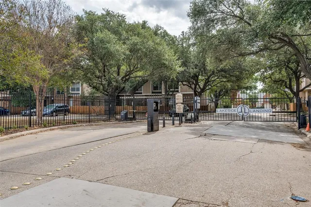 $1,800 | 2409 Northlake Court, Irving, TX 75038