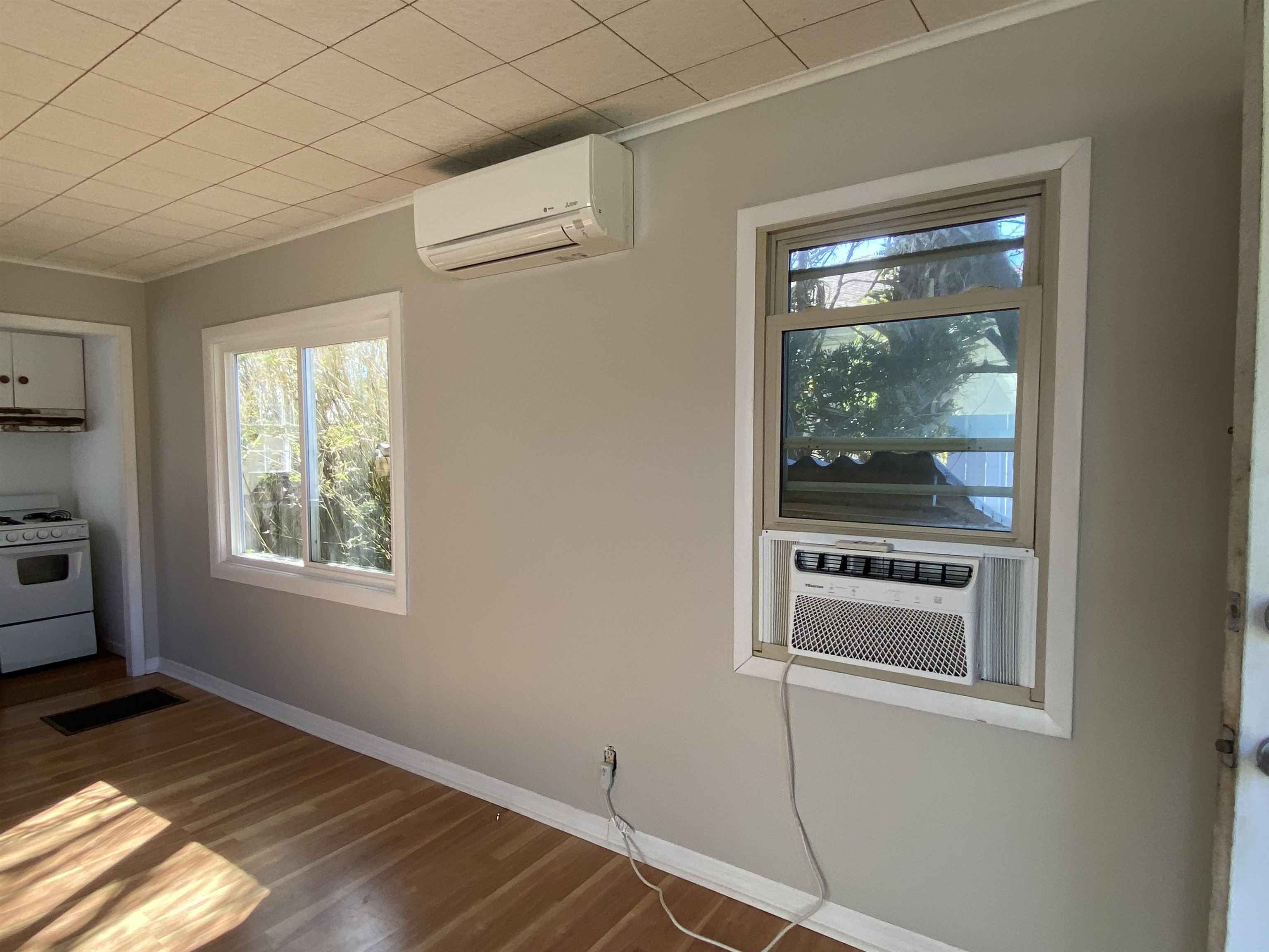 115 Oglethorpe Boulevard, Unit B St. Augustine, FL 32080 - Photo 6 of 7 a room with a bed and a window