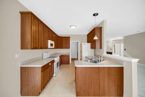 $289,900 | 1390 Mackinaw Place, Schererville, IN 46375