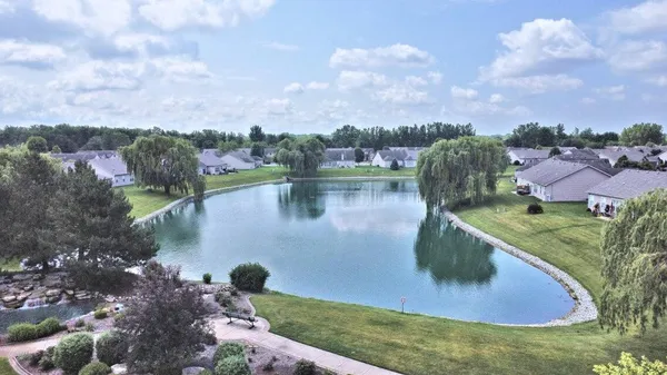 $289,900 | 1390 Mackinaw Place, Schererville, IN 46375