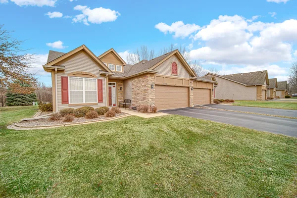 $289,900 | 1390 Mackinaw Place, Schererville, IN 46375