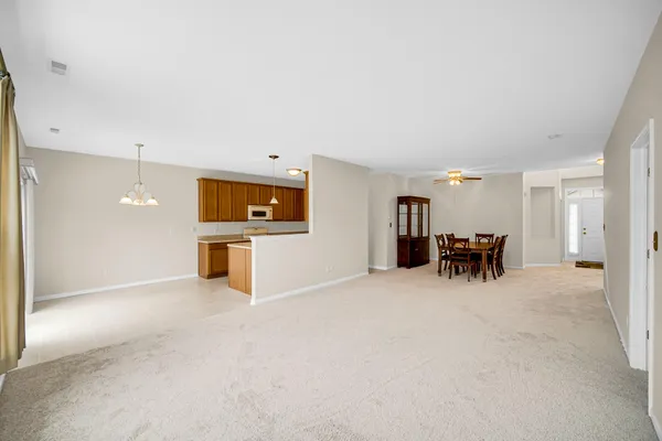 $289,900 | 1390 Mackinaw Place, Schererville, IN 46375