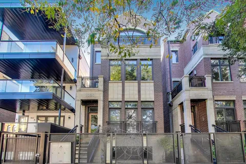 $675,000 | 1505 West Walton Street, Unit 3, Chicago, IL 60642