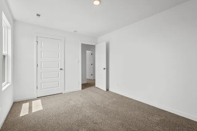 $374,990 | 152 Cressmoor Boulevard, Hobart, IN 46342