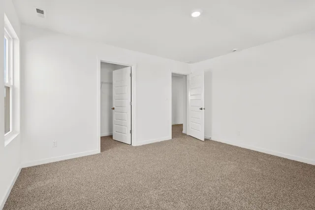 $374,990 | 152 Cressmoor Boulevard, Hobart, IN 46342