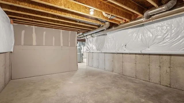 $374,990 | 152 Cressmoor Boulevard, Hobart, IN 46342