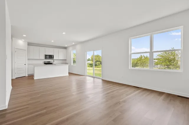 $374,990 | 152 Cressmoor Boulevard, Hobart, IN 46342