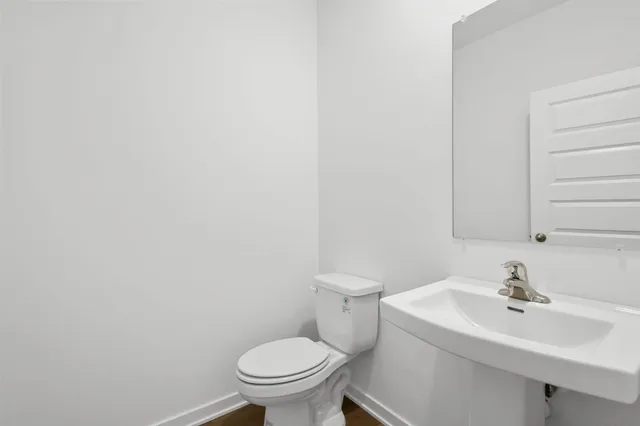 $374,990 | 152 Cressmoor Boulevard, Hobart, IN 46342