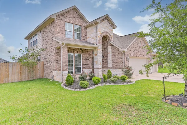 $399,000 | 23213 Zinfandel Drive, Alvin, TX 77511