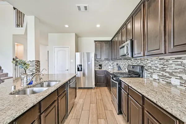$399,000 | 23213 Zinfandel Drive, Alvin, TX 77511